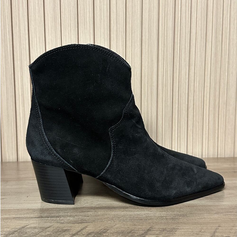 Bernardo Frisco Black Suede Western Ankle Boots Women’s Size 9